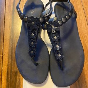 navy AEROSOLES sandals